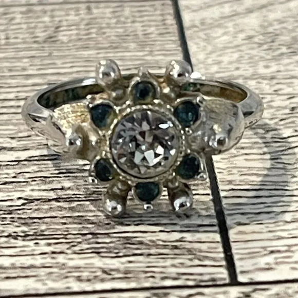 Vintage Avon Silver Tone Blue And White CZ Ring Size 7.75 - Picture 1 of 6